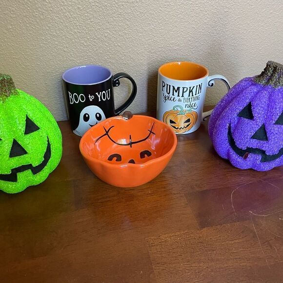 Halloween Spectrum Mugs Popcorn Pumpkins Pottery Barn Pumpkin - Picture 2 of 16